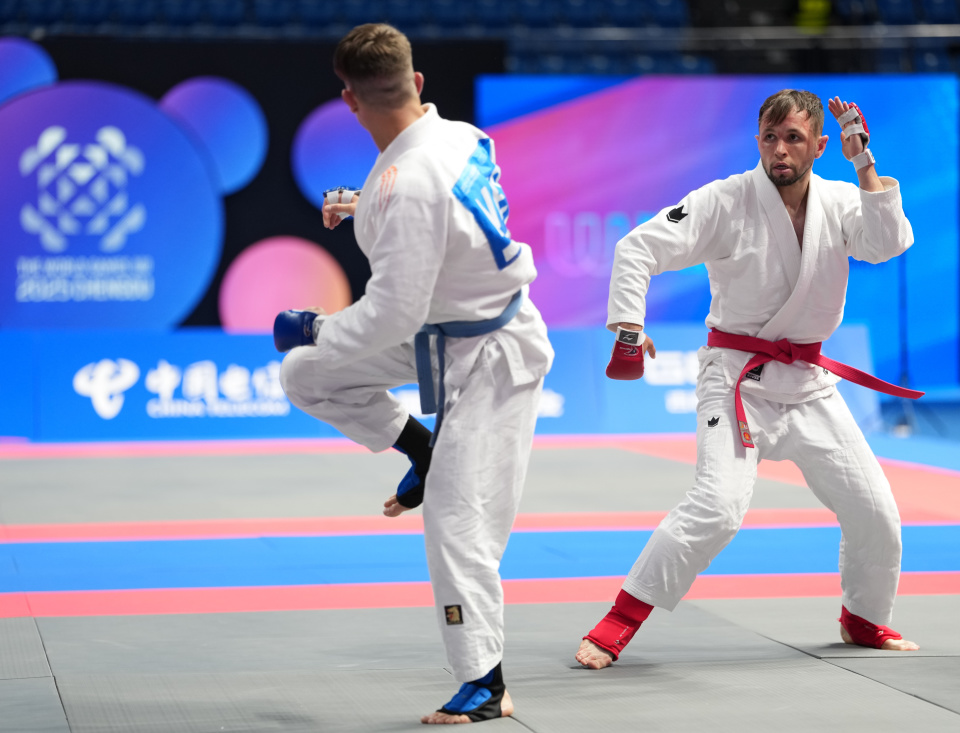 庆祝胜利, om, 比赛中