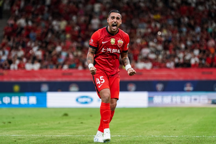 球数比他们 球数比他们